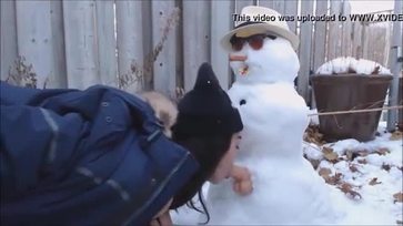 SWEETPEE BLOWS AND FUCKS A SNOWMAN